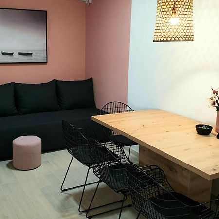 Lovely Private Flats Free Parking Novi Sad Exterior photo