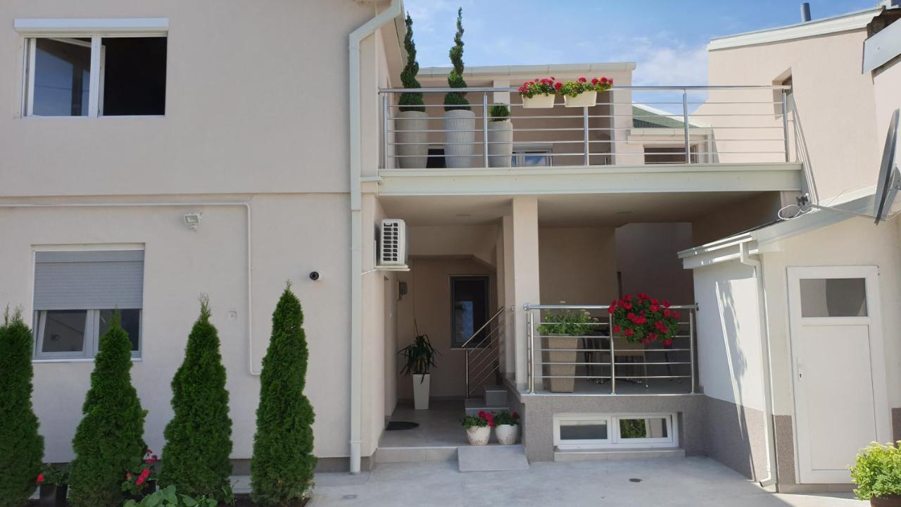 Lovely Private Flats Free Parking Novi Sad Exterior photo