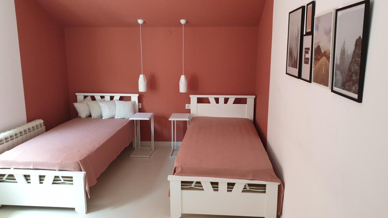 Lovely Private Flats Free Parking Novi Sad Exterior photo